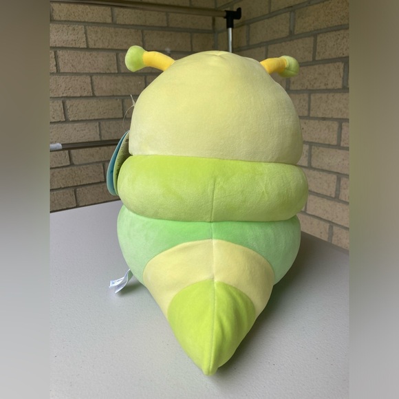 Squishmallows Gilma the Bookworm with Glasses - Picture 4 of 17